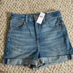 American Eagle Curvy super hi-rise shortie